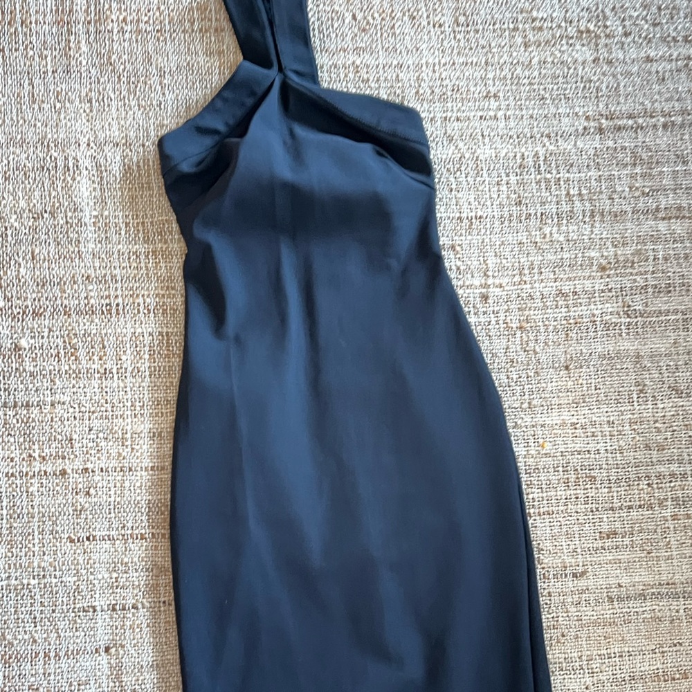 Beautiful halter Marciano dress with beautiful back detail.